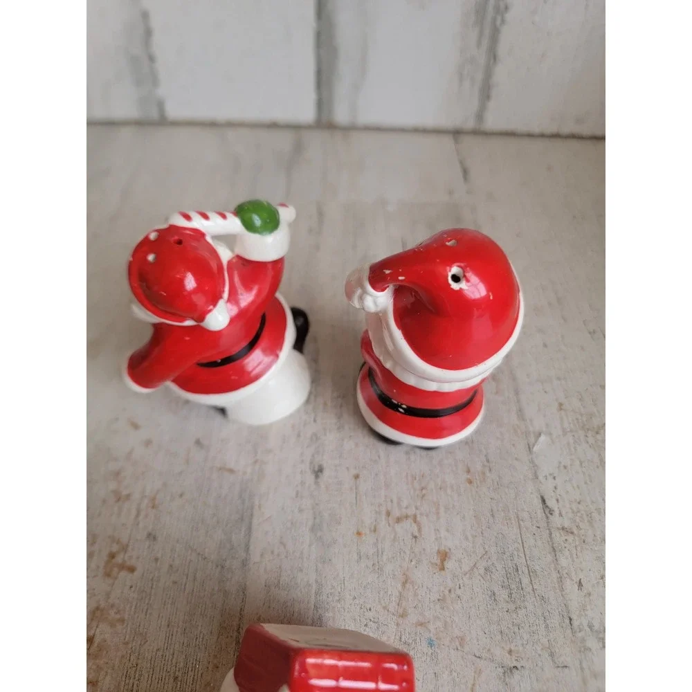 Vintage salt pepper Santa Claus shaker Xmas kitchen ceramic set